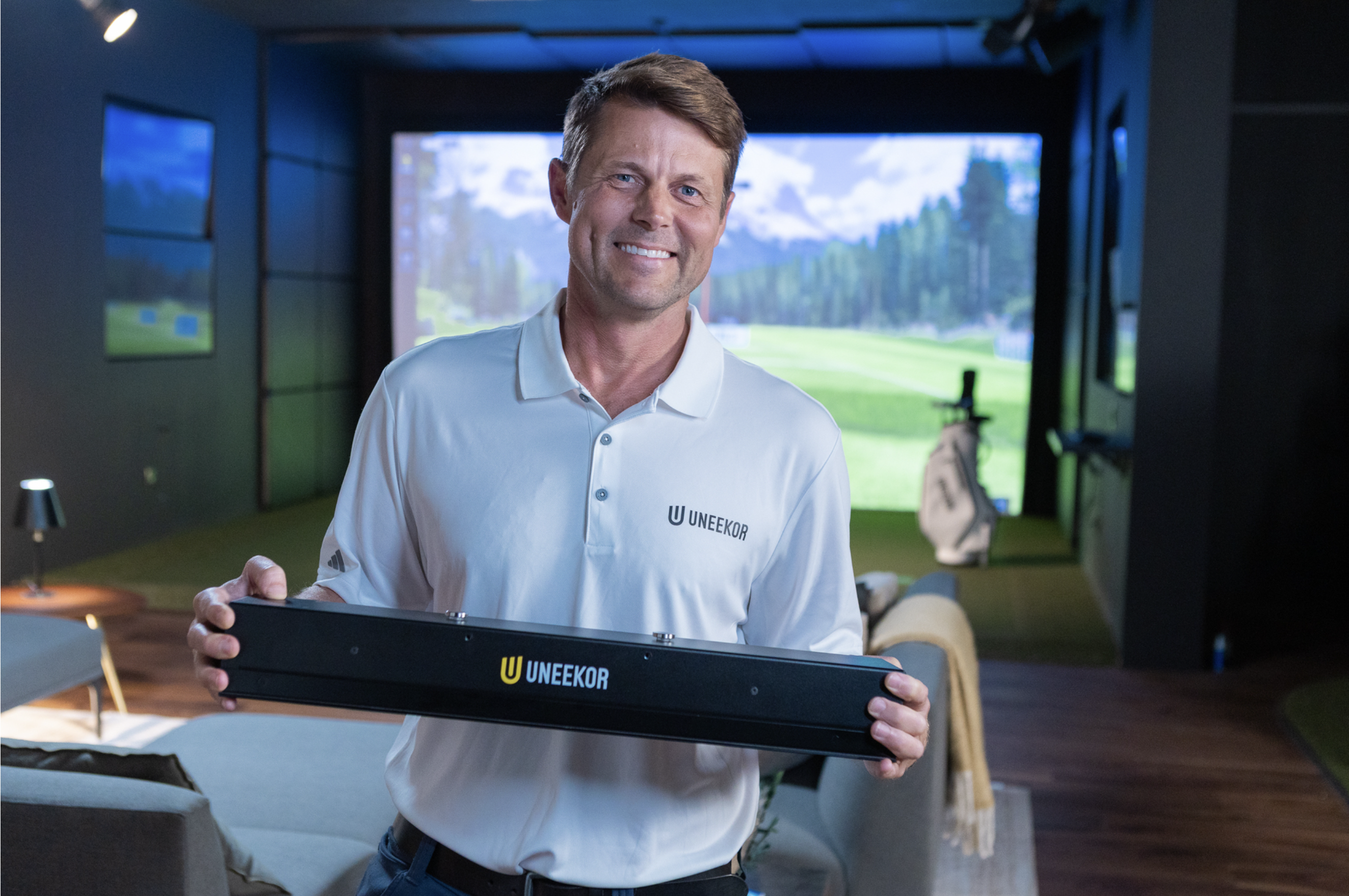 Uneekor EYE XR Launch Monitor