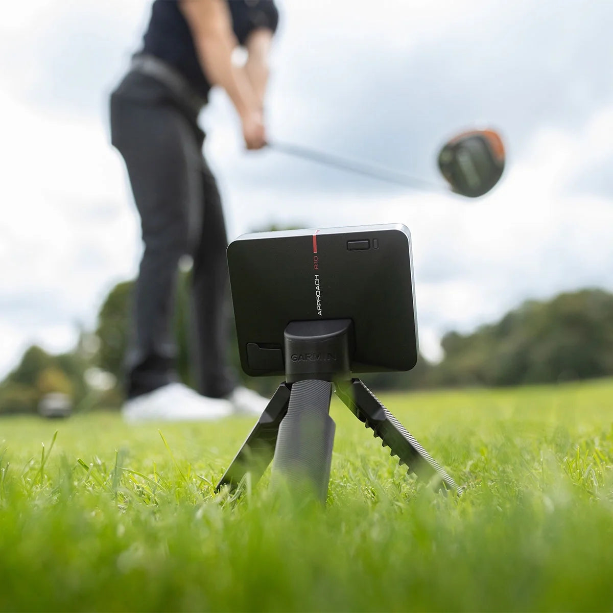 Garmin Approach R10 | Portable Launch Monitor
